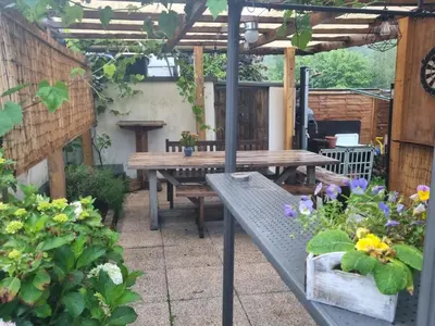 Ein Garten an der Unterkunft Ferienwohnung Oberburg