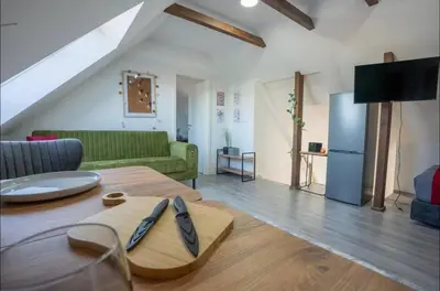 Ein Sitzbereich in der Unterkunft Livemore24 - Apartment 5 in Herten West 24-7 Check-in