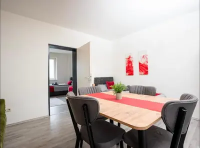 Ein Sitzbereich in der Unterkunft Livemore24 - Space in Herten West 24-7 Check-in