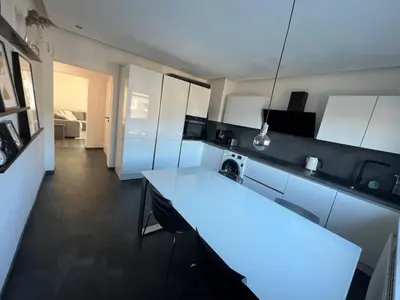 Küche/Küchenzeile in der Unterkunft Modernes zentrales Appartement