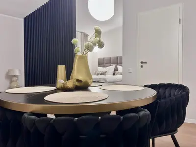 Ein Bett oder Betten in einem Zimmer der Unterkunft Do-Zentrum - Rohdiamant für 4 Personen mit Privatparkplatz