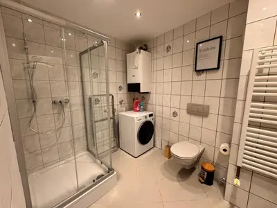 Ein Badezimmer in der Unterkunft A&V Apartments Rosa in Iserlohn Kluse 21