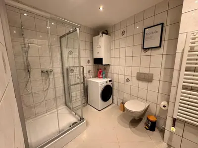 Ein Badezimmer in der Unterkunft A&V Apartments Rosa in Iserlohn Kluse 21