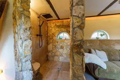 Ein Badezimmer in der Unterkunft Uriges Landhaus in der Natur