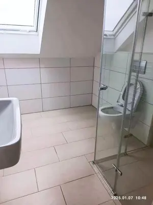 Ein Badezimmer in der Unterkunft Neues 3ZimerHaus Düsseldorf Airport &Messe