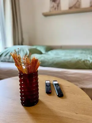 Ein Sitzbereich in der Unterkunft FeWo-Palmtrees 3 - Große und moderne 2 Zimmerwohnung mit Süd-West Balkon in Gladbeck-Mitte nähe Movie Park und Arena AufSchalke