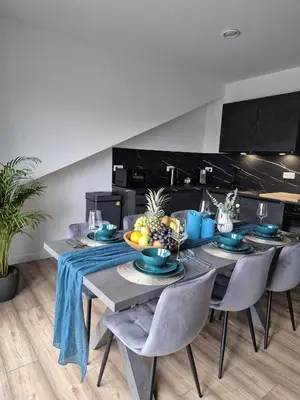 Grundriss der Unterkunft Luxsuite Still und Komfort 2 Balkon Elektrogrill Tischfussball TV-75 Zoll