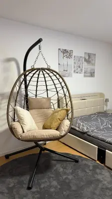 Ein Bett oder Betten in einem Zimmer der Unterkunft Modern city apartment with parking