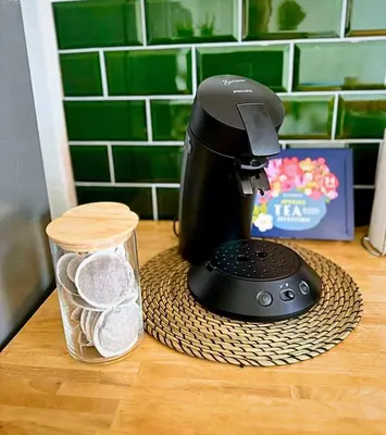 Kaffee-/Teezubehör in der Unterkunft MOLA Apartments-Stilvolle Altstadtwohnung- Seilersee-5 Personen-Terrasse-Grill-Gratis WLAN