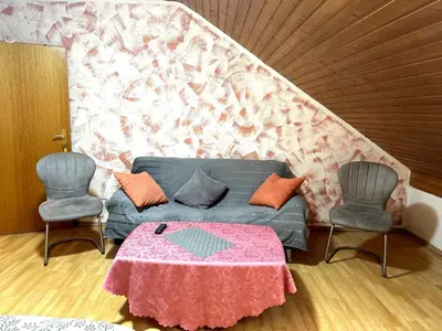 Ein Sitzbereich in der Unterkunft Apartment Doppelzimmer,City, Messe & Natur, gut VRR im Düssedlorf