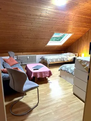 Ein Sitzbereich in der Unterkunft Apartment Doppelzimmer,City, Messe & Natur, gut VRR im Düssedlorf
