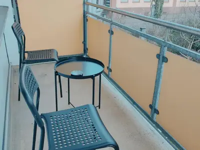 Ein Balkon oder eine Terrasse in der Unterkunft Gleaming Apartment in Mettmann