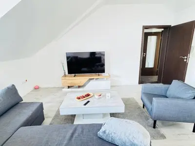 TV/Unterhaltungsangebot in der Unterkunft 23-schöner Wohnen, großes Apartment für 5-6 Personen in super Lage