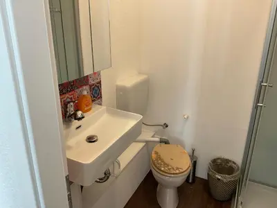 Ein Badezimmer in der Unterkunft Ferienwohnung Radevormwald -Mitte-2