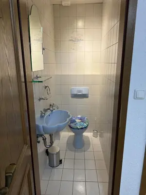 Ein Badezimmer in der Unterkunft 120qm Geräumige Wohnung & Balkon & Parkplatz