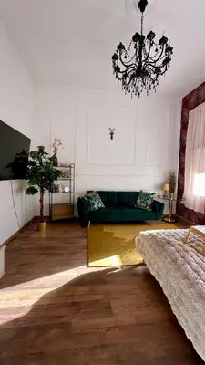 Ein Sitzbereich in der Unterkunft Premium-Apartment im Duisburger Süden, nähe Düsseldorf Flughafen & Messe, Komplett ausgestattetes Apartment mit modernen Altbau-Flair