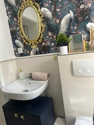 Ein Badezimmer in der Unterkunft Premium-Apartment im Duisburger Süden, nähe Düsseldorf Flughafen & Messe, Komplett ausgestattetes Apartment mit modernen Altbau-Flair