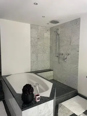Ein Badezimmer in der Unterkunft Luxus Wohnen am Rhein nah der Messe
