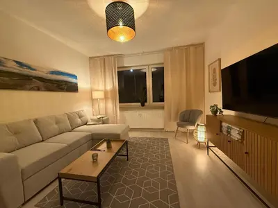 TV/Unterhaltungsangebot in der Unterkunft 56qm Erdgeschoss-Wohnung zentral in Bochum Ehrenfeld mit Balkon - Friederika II