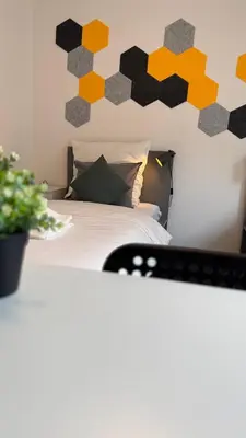 Ein Bett oder Betten in einem Zimmer der Unterkunft DUTTI'S HOME - Apartment A l 2 rooms l 4 Beds l TV l WIFI l Kitchen l Parking l Autobahn