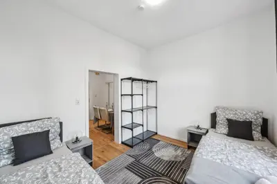 Ein Bett oder Betten in einem Zimmer der Unterkunft Wupper Home I, Top Lage Ideal für Geschäftsleute, Monteure, Familien, 3 Zimmer, Smart-TV