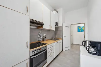 Küche/Küchenzeile in der Unterkunft Wupper Home I, Top Lage Ideal für Geschäftsleute, Monteure, Familien, 3 Zimmer, Smart-TV