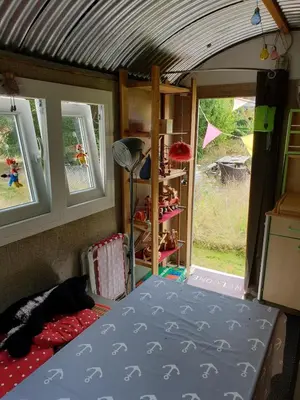 Ein Bett oder Betten in einem Zimmer der Unterkunft Familienfreundliche grüne Oase im Essener Süden