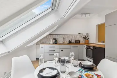 Küche/Küchenzeile in der Unterkunft Dachgeschoss Traum Wohnung Ronsdorf 3 Zimmer