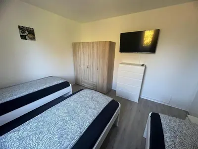 TV/Unterhaltungsangebot in der Unterkunft Apartment with Balcony in Dortmund