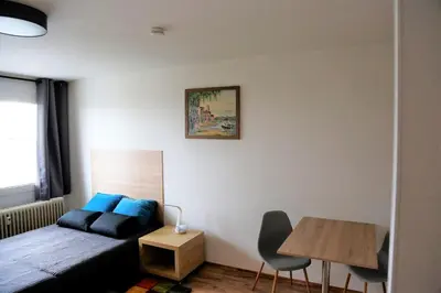 Ein Sitzbereich in der Unterkunft Apartment in Mettmann mit Sonnenbalkon!