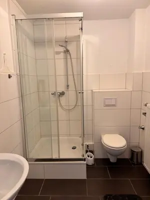 Ein Badezimmer in der Unterkunft A&V Apartments Iserlohn Kiki Karl-Arnold