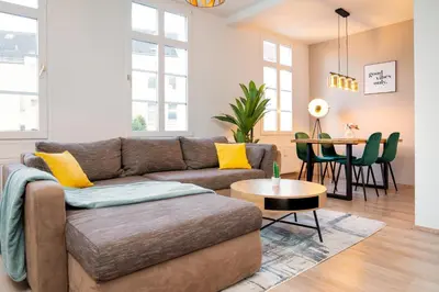 Ein Sitzbereich in der Unterkunft Smart Home - Wuppertal - Perfect for 5 Guests! Netflix - Central - Smart TV - Free Parking Zone