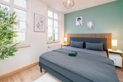 Ein Bett oder Betten in einem Zimmer der Unterkunft Smart Home - Wuppertal - Perfect for 5 Guests! Netflix - Central - Smart TV - Free Parking Zone