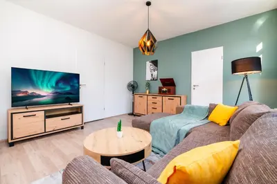 TV/Unterhaltungsangebot in der Unterkunft Smart Home - Wuppertal - Perfect for 5 Guests! Netflix - Central - Smart TV - Free Parking Zone
