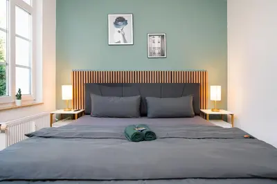 Ein Bett oder Betten in einem Zimmer der Unterkunft Smart Home - Wuppertal - Perfect for 5 Guests! Netflix - Central - Smart TV - Free Parking Zone