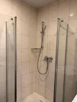 Ein Badezimmer in der Unterkunft Apartment Wuppertal 4P Küche