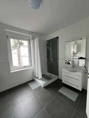 Küche/Küchenzeile in der Unterkunft Wohnung 8P Zentral Lüdenscheid