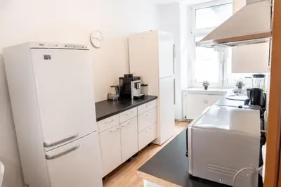 Küche/Küchenzeile in der Unterkunft M House HA Ruhiges City Zimmer & Self Check-in