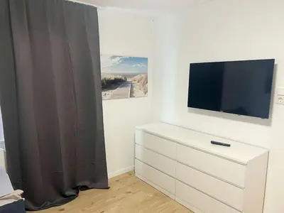 TV/Unterhaltungsangebot in der Unterkunft Zeitwohnen in Hückeswagen -Neu-