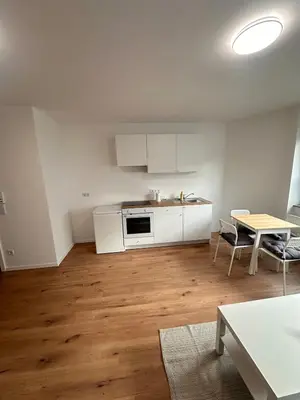Küche/Küchenzeile in der Unterkunft Frisch renovierte Wohnung