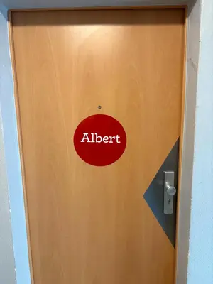 Grundriss der Unterkunft Red Dot Apartment Albert