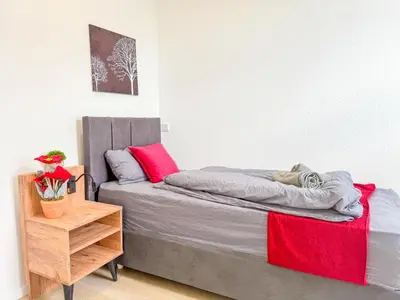 Grundriss der Unterkunft Serviceroom24 - Apartment 2 in Oberhausen WLAN - Smart-TV - 24-7 Check-in und Küche