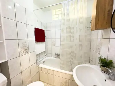 Grundriss der Unterkunft Serviceroom24 - Apartment 2 in Oberhausen WLAN - Smart-TV - 24-7 Check-in und Küche