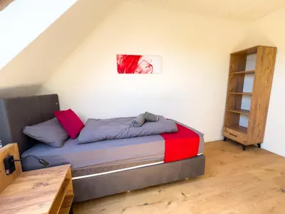 Grundriss der Unterkunft Serviceroom24 - Apartment 3 in Oberhausen WLAN - Smart-TV - 24-7 Check-in und Küche