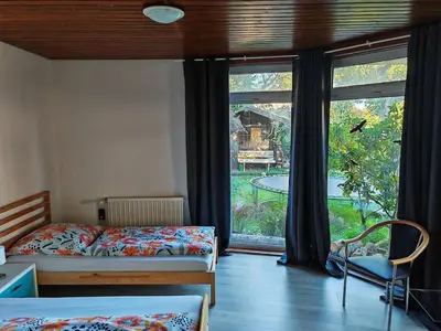 Ein Bett oder Betten in einem Zimmer der Unterkunft Quiet little house with seperate entrance