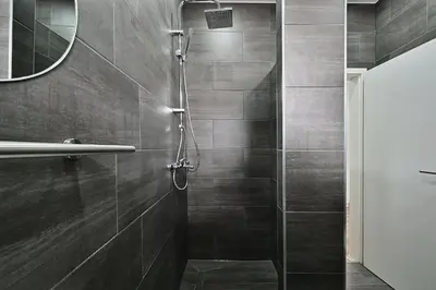 Ein Badezimmer in der Unterkunft BetonTraum Apartment