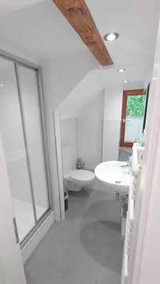 Ein Badezimmer in der Unterkunft Bergisch Grün