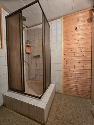 Ein Badezimmer in der Unterkunft Gemütliche Doppelhaushälfte mit Garten