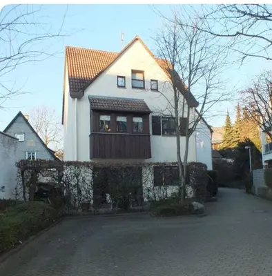 Das Gebäude in dem sich die Ferienwohnung befindet