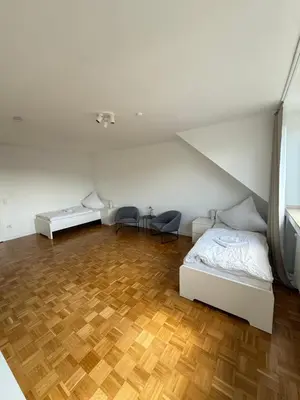 Ein Bett oder Betten in einem Zimmer der Unterkunft Bright apartment
